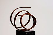 fotodocument bronzen beeld Twee slagen